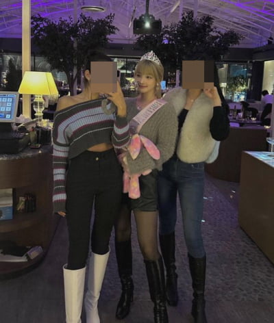 '최민환♥' 율희, 악플러에 "왜 X랄이세요" 손가락 욕까지 응수