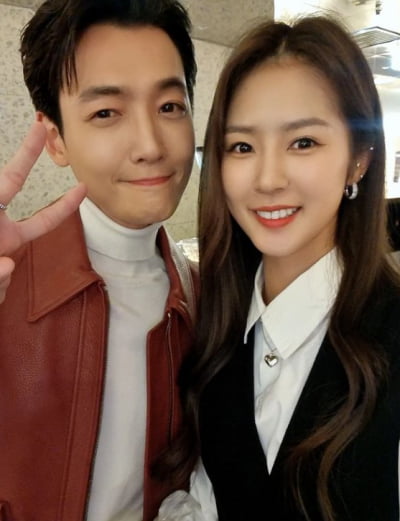 ♥수영 질투 폭발할듯…박기량, 정경호와 꼭 붙어 다정한 셀카
