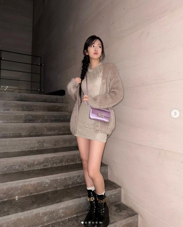 아이브 안유진, 동화에서 현실로...땋은머리도 찰떡이네