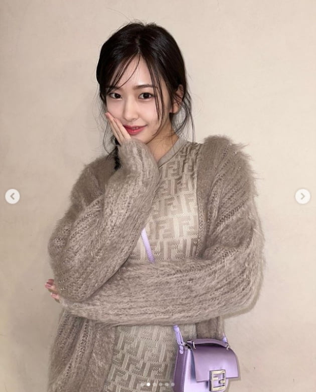 아이브 안유진, 동화에서 현실로...땋은머리도 찰떡이네