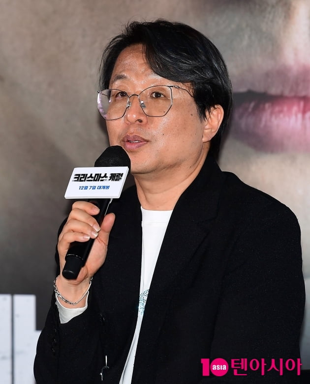[TEN 포토] 김성수 감독 "멋스러운 액션이 아닌 불편한 감정을 주는게 목적"