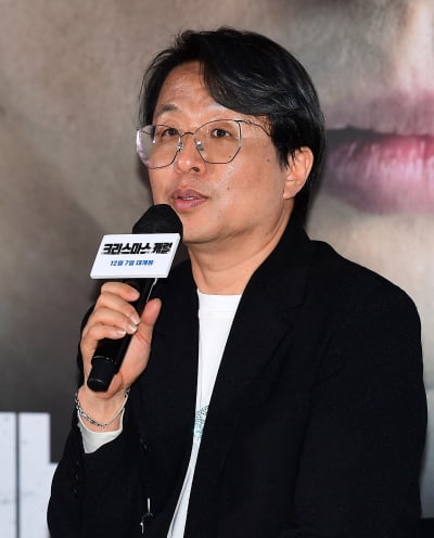 [TEN 포토] 김성수 감독 "멋스러운 액션이 아닌 불편한 감정을 주는게 목적"