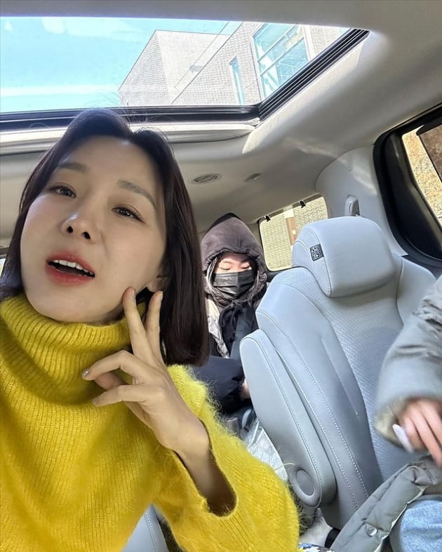 '세무사♥' 이지혜, 두딸맘의 애정 어린 눈빛은 째려보기? "오해야 오해"