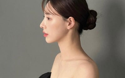 '남희두♥' 이나연, 왼쪽 얼굴에 자신있는 편…과감한 의상+차분한 표정