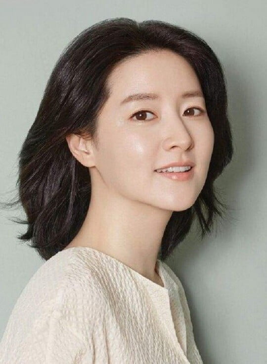이영애, '운구비 없는' 이태원 참사로 숨진 러시아인에 "돕고싶다"