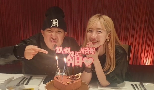 별, ♥하하와 결혼 10주년 자축…남편의 터프한 고백에 신난 애셋맘