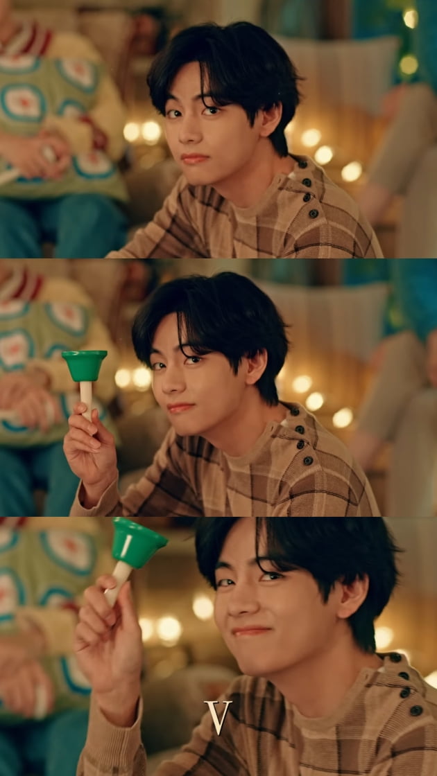 방탄소년단 뷔, 크리스마스 선물같은 심쿵비주얼로 팬심 저격