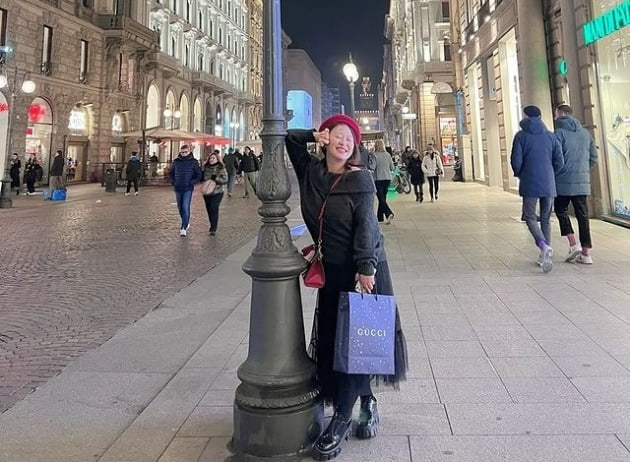 '김원효♥' 심진화, 급 이탈리아로 떠나더니…명품 G사 매장서 플렉스
