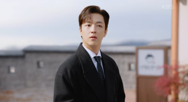 [종합] 왕빛나♥이유진, 뜨거운 밤 같이 보냈는데…'사돈지간' 충격 ('삼남매가 용감하게')