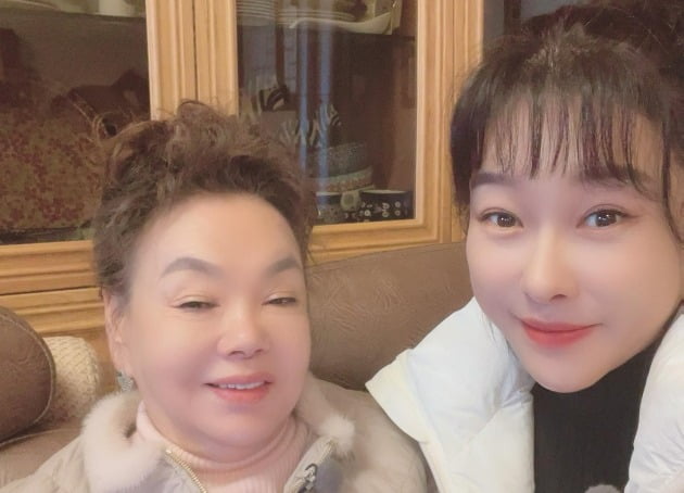 '송도맘' 현영, 김수미→김용건에 배운 인생법 "지금부터 준비하라고…"
