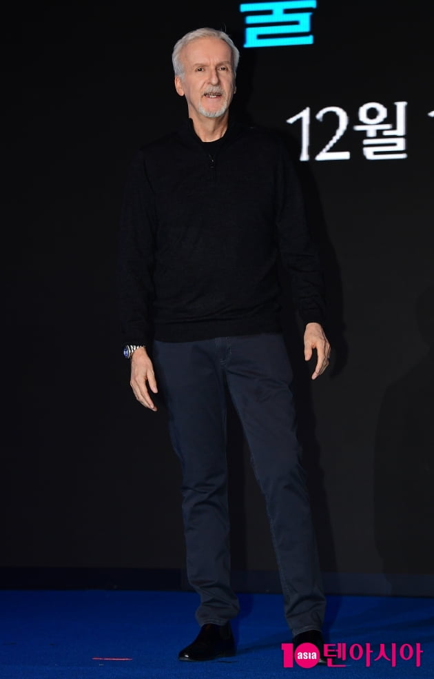 '아바타: 물의 길' 제임스 카메론 "192분 러닝타임, 같은 돈 내고 길게 보면 좋잖아?" 