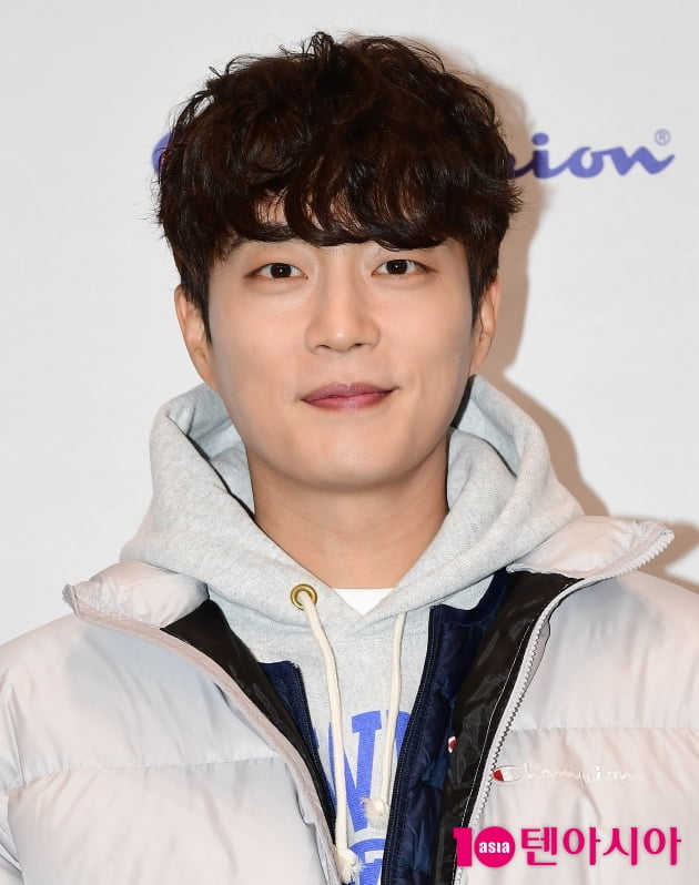 [TEN 포토] 윤두준 '찬란한 비주얼'