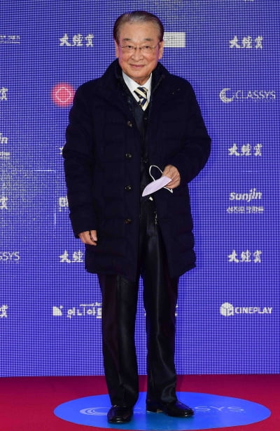 [TEN 포토] 이순재 '대종상영화제 무대는 첫걸음'