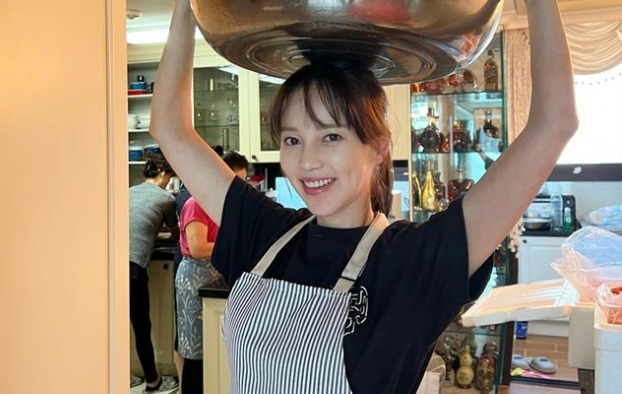 '사업가♥' 아유미, 시댁 식구들과 첫 김장 "결혼 실감나는 날"