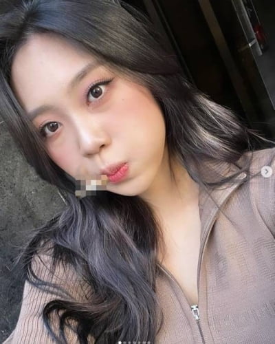 이영지, 성인 됐으니 '담배 셀카'…"폼나게 살자"