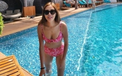 채리나, 구리빛 태닝 피부·비키니 자태…40대에 드러낸 '건강美'