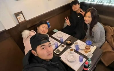 '추신수♥' 하원미 "추씨와 하씨들"…남편 꼭 닮은 아들 데리고 외출