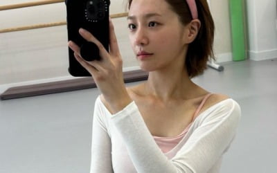 박규영,'여리여리' 몸매 비결은 발레…'완벽' 다리찢기