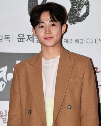[TEN 포토] 박지민 '변함없는 보조개 미소'