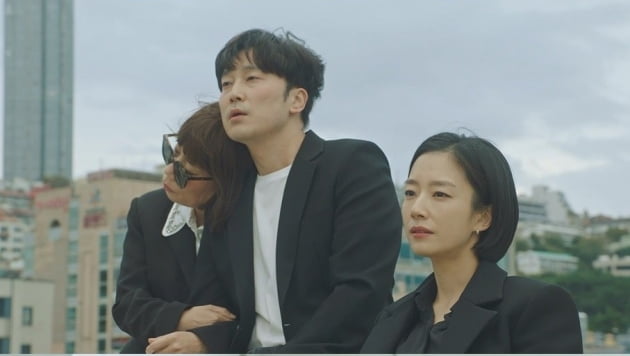 [종합] 김아중, 드레스 사건은 극복했지만…곽선영 혼전임신·이서진 또 불륜? ('연매살')