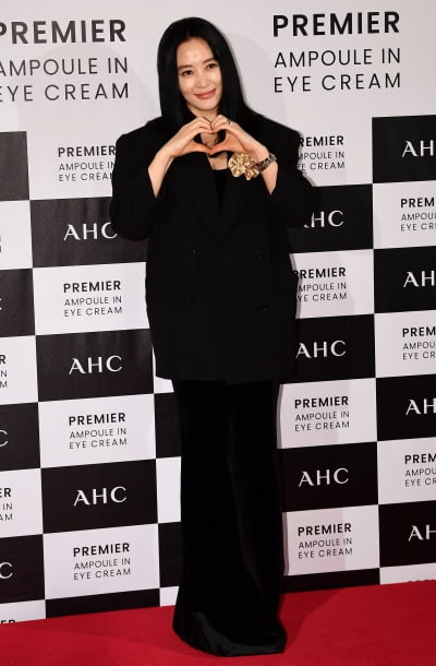 [TEN 포토] 김혜수 '분위기~넘사벽'