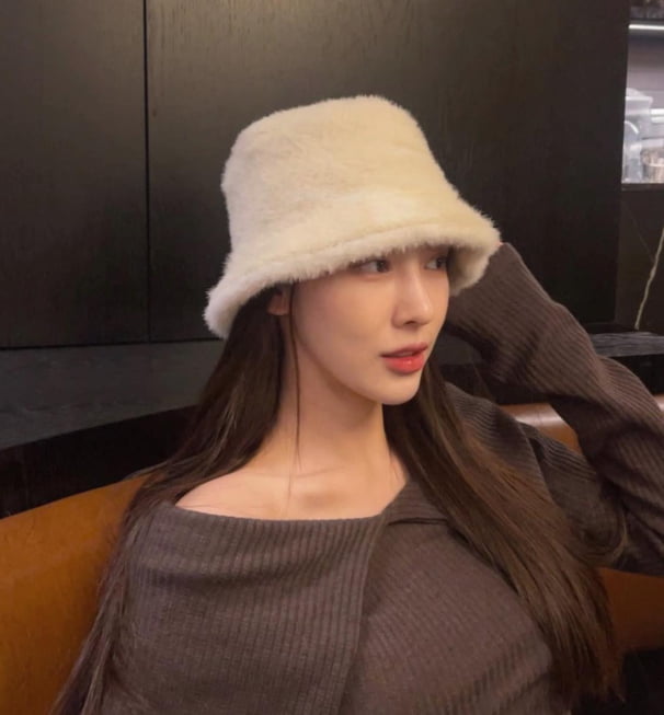 '남희두♥' 이나연, 쇄골에 물 고이겠어…오프숄더 입고 청량한 미모