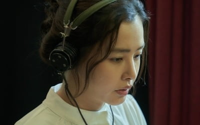 '애엄마' 이하늬의 새 얼굴 "가장 깊은 슬픔 가진 캐릭터, 또 다른 재미"('유령')
