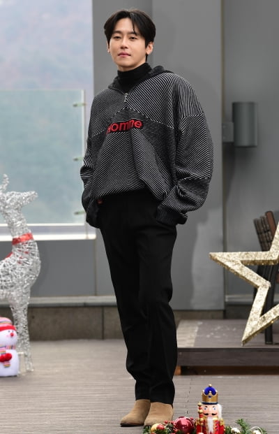 [TEN 포토] 크러핀 하용 '다시 무대로 기뻐요'