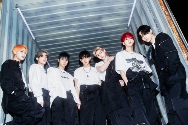 ENHYPEN, 높아진 글로벌 위상…2023년에도 비상은 계속 [TTA-필리핀·말레이시아1위] 
