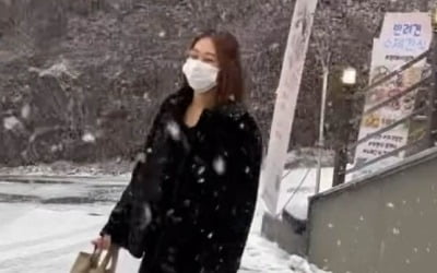 '강경준♥' 장신영, 눈 내리는 날 신난 애둘맘…빵 앞에선 치솟는 광대
