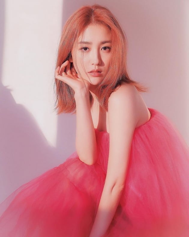 '류수영♥' 박하선, 회사 몰래 파격 탈색하더니…팅커벨 된 애엄마