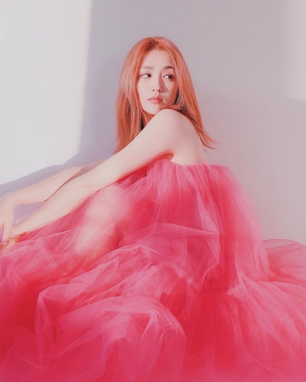 '류수영♥' 박하선, 회사 몰래 파격 탈색하더니…팅커벨 된 애엄마