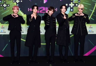 [TEN 포토] TXT '왕자님들의 하트'