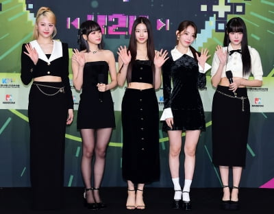 [TEN 포토] 르세라핌 '블랙으로 섹시하게'