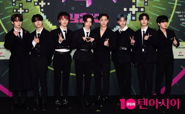[TEN 포토] 스트레이키즈 '포토타임은 해맑게'
