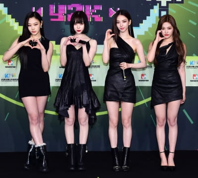 [TEN 포토] 에스파 '블랙 스완'