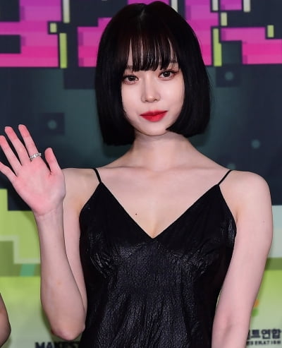 [TEN 포토] 에스파 윈터 '섹시한 레드립'