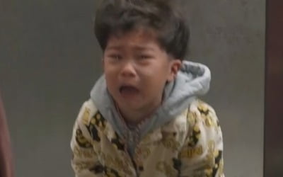 악쓰고 떼쓰는 5살 쌍둥이 남아, 진짜 문제는? "경쟁하듯 심해져" 일침 ('우아달리턴즈')