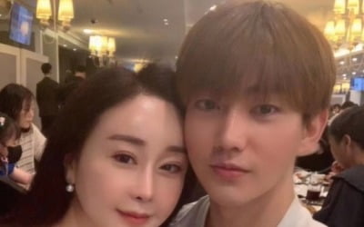 함소원, 베트남서 전한 근황…밝은 표정으로 '진화♥'와 한컷