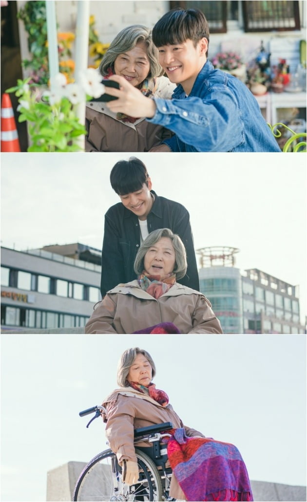 '커튼콜' /사진제공=빅토리콘텐츠
