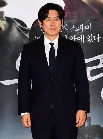 [TEN 포토] 설경구 '남다른 존재감'