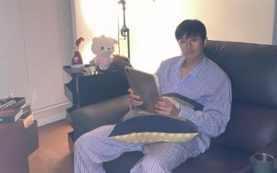 천정명, 감출 수 없는 '훈훈美'…파자마 차림에 빛난 비주얼