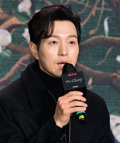 [TEN 포토] 정성일 '나이스한 강아지'