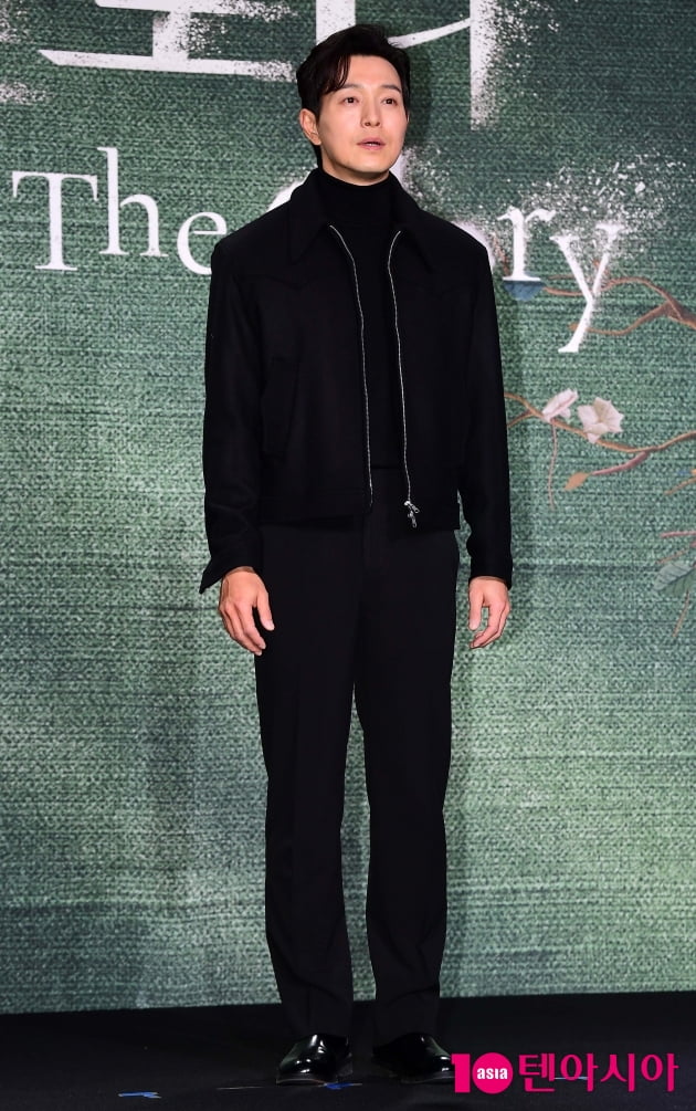 [TEN 포토] 정성일 '더 글로리 기대하세요'