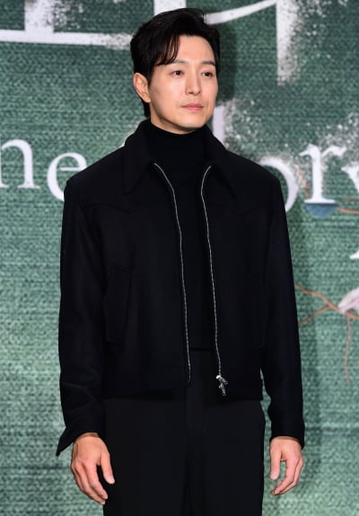 [TEN 포토] 정성일 '시크하게'