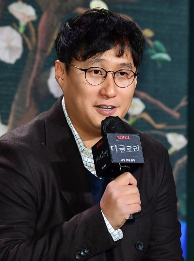 [TEN 포토] 안길호 감독 "송혜교 캐릭터 싱크로율 120% 이상