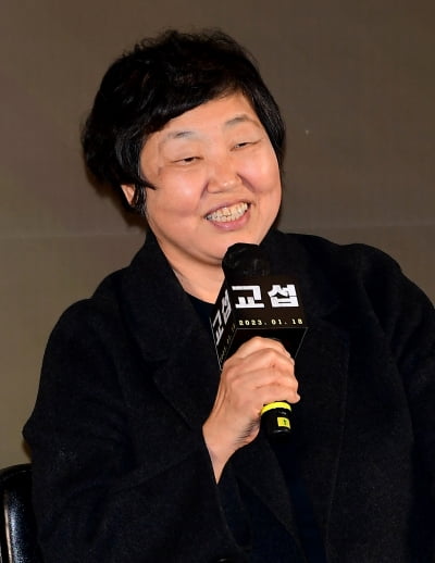 [TEN 포토] 인사말 하는 임순례 감독