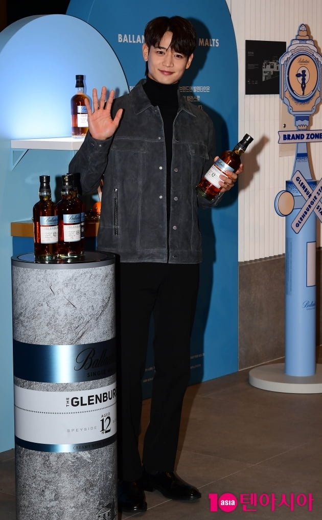 [TEN 포토] 샤이니 민호 '순정만화 주인공처럼'