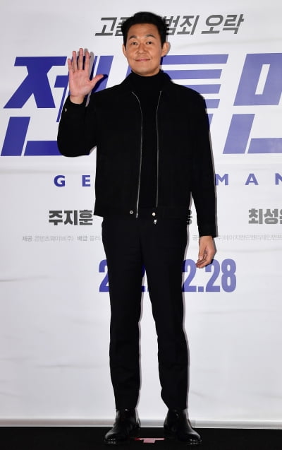 [TEN 포토] 박성웅 '젠틀맨으로 인사드려요'