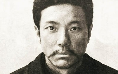 [공식] 정성화·김고은 '영웅', '알라딘'→'라라랜드' 넘었다…개봉 첫날 10만명